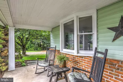 148 Snavely Mill Rd, Lititz, PA 17543 photo 3