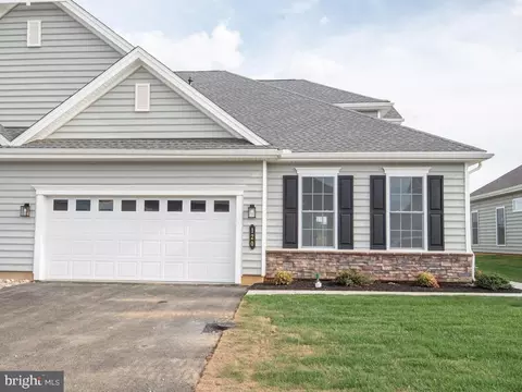120 Garrison Dr, East Petersburg, PA 17520