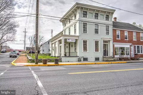228 E Main St, Mount Joy, PA 17552 photo 4