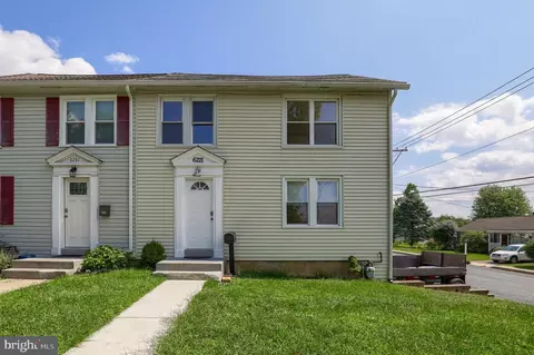 6221 High St, East Petersburg, PA 17520