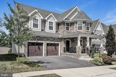 25 Alderwood Way, Lancaster, PA 17601