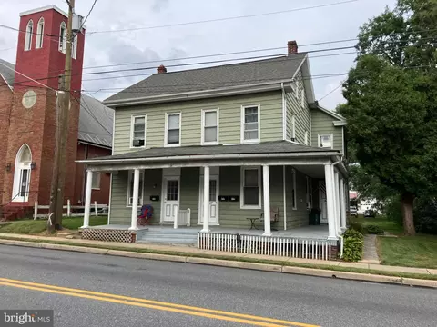 6127 Main St, East Petersburg, PA 17520