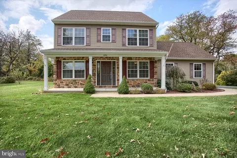 4990 Bossler Rd, Elizabethtown, PA 17022