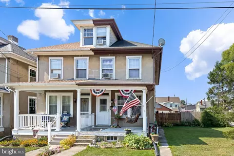 36 N Hazel St, Manheim, PA 17545
