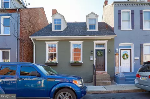 19 Howard Ave, Lancaster, PA 17602