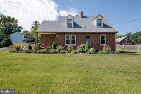1562 Stony Battery Rd, Lancaster, PA 17601
