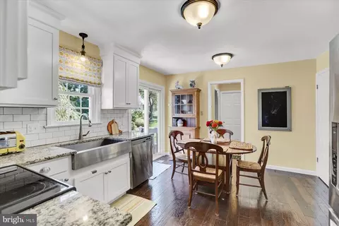 21 Round House Dr, Lititz, PA 17543 photo 9