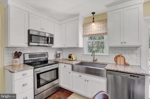 21 Round House Dr, Lititz, PA 17543 photo 11