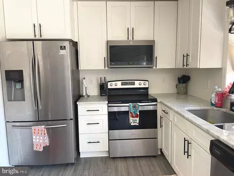 2405 Franklin Dr, East Petersburg, PA 17520