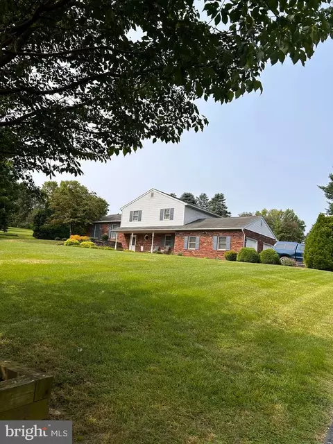 46 Cherokee Rd, Willow Street, PA 17584