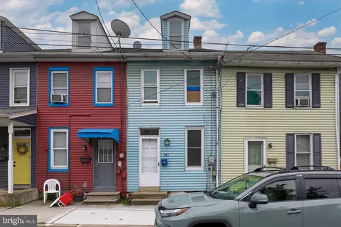 546 N 2nd St, Columbia, PA 17512