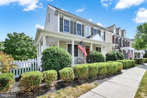 319 Brittany Ln, Mount Joy, PA 17552