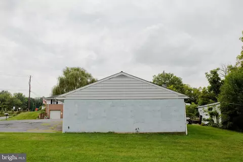940 Lampeter Rd, Lancaster, PA 17602 photo 3