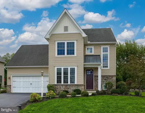 312 Bowyer Ln, Lititz, PA 17543