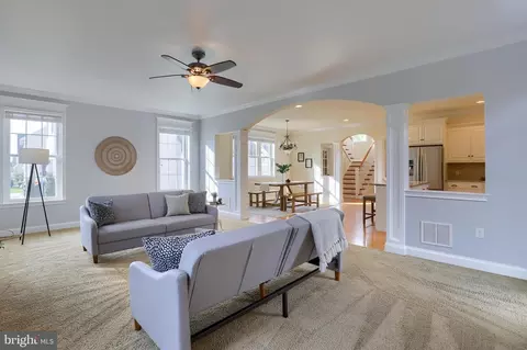 312 Bowyer Ln, Lititz, PA 17543 photo 2