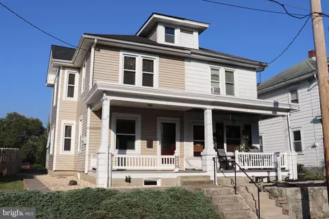 318 W Sunset Ave, Ephrata, PA 17522