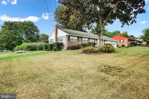900 Snyder Hill Rd, Lititz, PA 17543 photo 2