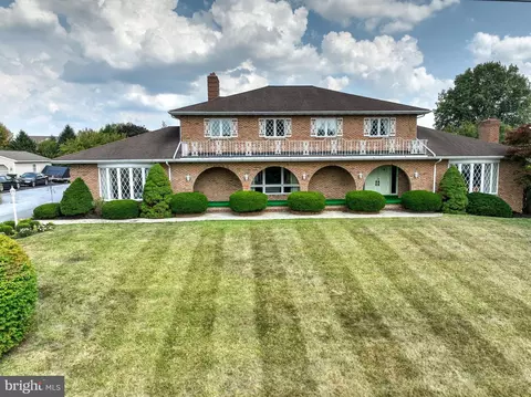 123 N Penryn Rd, Manheim, PA 17545