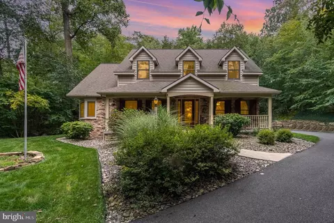 1725 Kleinfeltersville Rd, Stevens, PA 17578