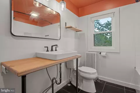 24 E Market St, Lititz, PA 17543 photo 19