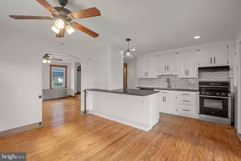 24 E Market St, Lititz, PA 17543 photo 7