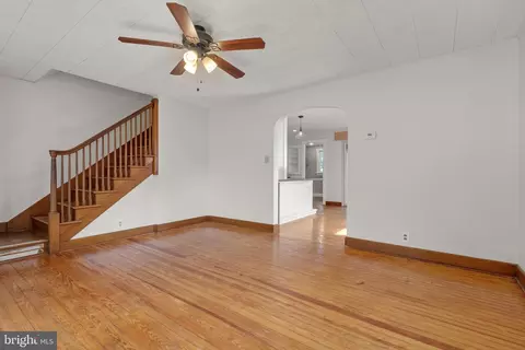 24 E Market St, Lititz, PA 17543 photo 4