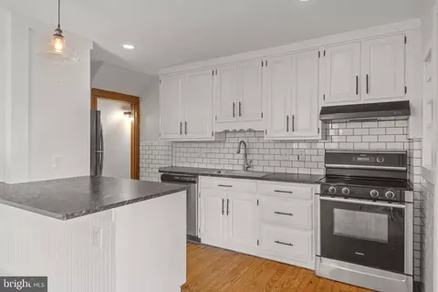 24 E Market St, Lititz, PA 17543 photo 10