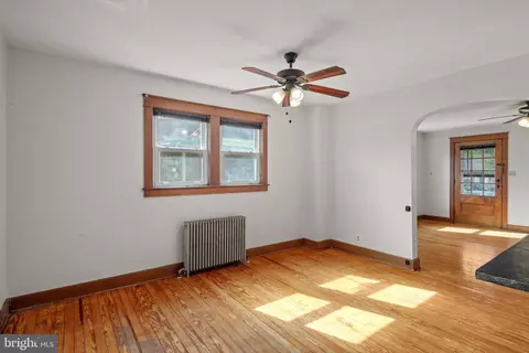 24 E Market St, Lititz, PA 17543 photo 8
