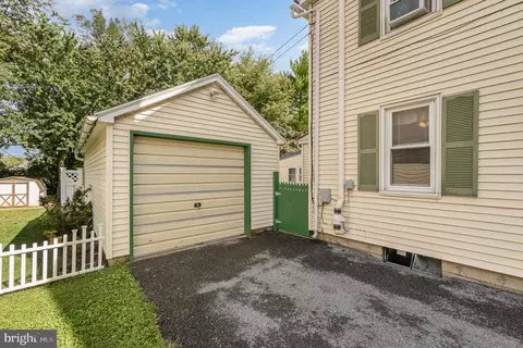 129 E Market St, Lititz, PA 17543 photo 25