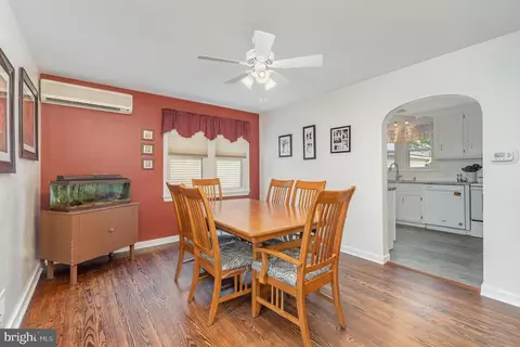 129 E Market St, Lititz, PA 17543 photo 8