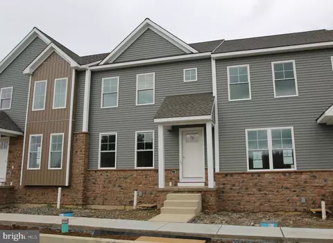 51 Coastal Ave #26, Ephrata, PA 17522