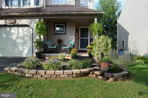 304 Cambridge Ln, Lititz, PA 17543 photo 4