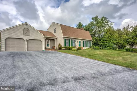 534 Oak Ln, Lititz, PA 17543 photo 4