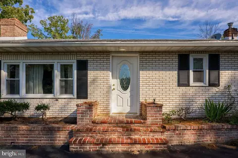 155 Delp Rd, Lancaster, PA 17601