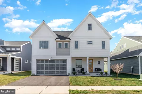 1416 Barrington Dr, Mount Joy, PA 17552