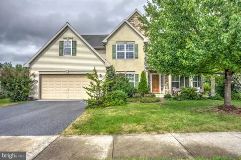 336 Hollow Vw, Manheim, PA 17545