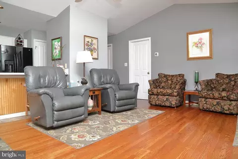 1020 Sloan St, Lititz, PA 17543 photo 4