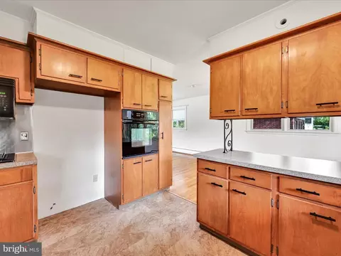 8 Landis Valley Rd, Lititz, PA 17543 photo 11