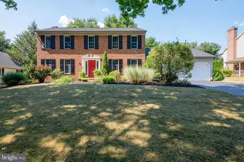 547 Wheatfield Dr, Lititz, PA 17543
