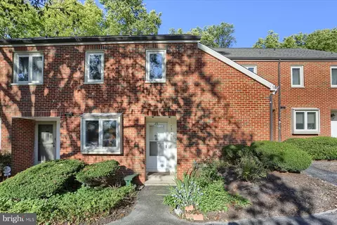 25 Beechtree Ln, Mountville, PA 17554