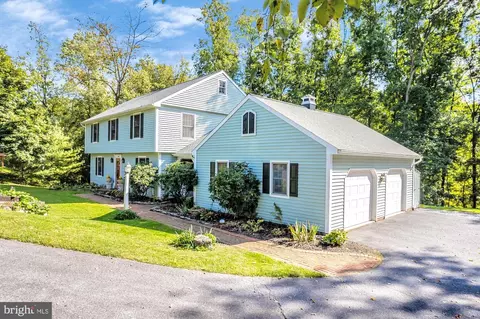 20 Brookwood Dr, Lititz, PA 17543
