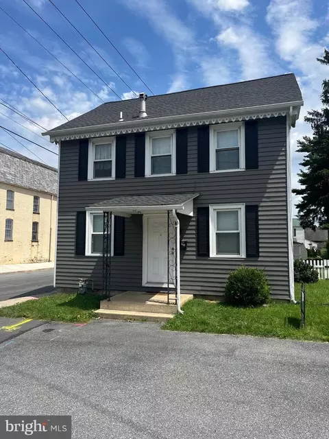 300 S Market Ave, Mount Joy, PA 17552