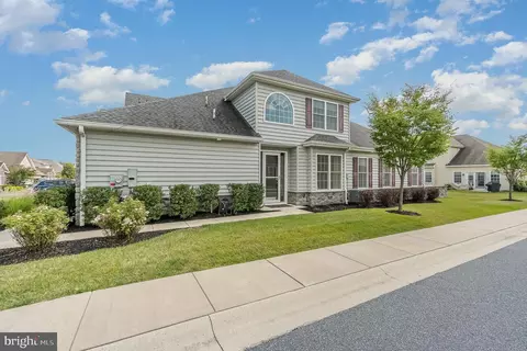 437 Settlers Dr, Lititz, PA 17543 photo 3