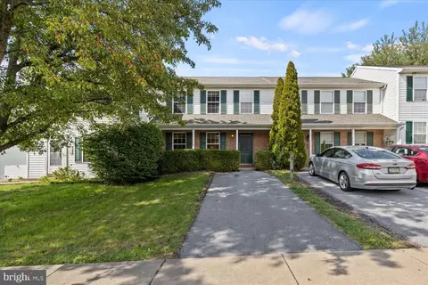 154 Chelmsford Dr, Marietta, PA 17547