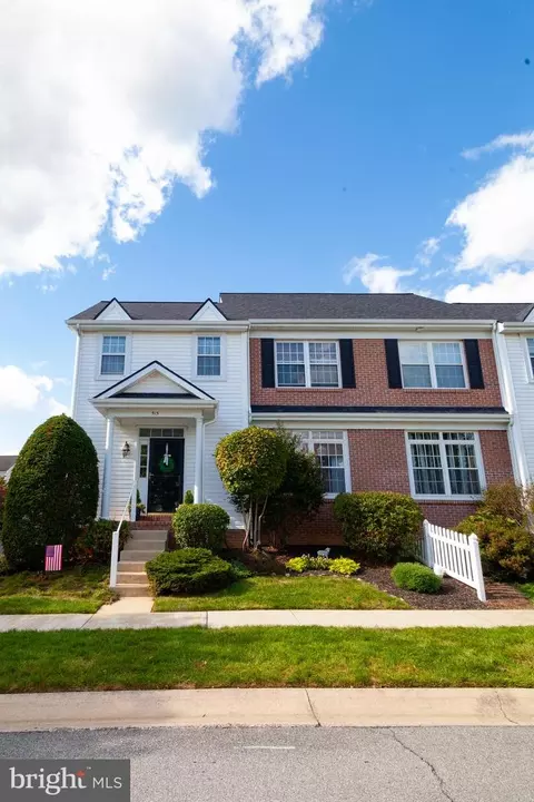 515 Providence Ct, Lititz, PA 17543 photo 2