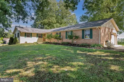 477 Pine Grove Rd, Nottingham, PA 19362