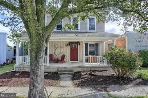 209 N 2nd St, Bainbridge, PA 17502