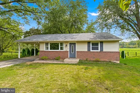 1882 Millport Rd, Lancaster, PA 17602