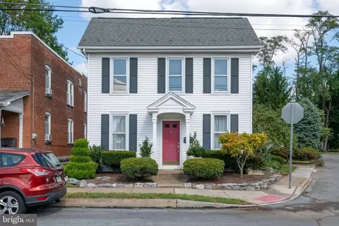 100 Columbia Ave, Mount Joy, PA 17552