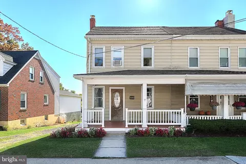 195 E Main St, Adamstown, PA 19501